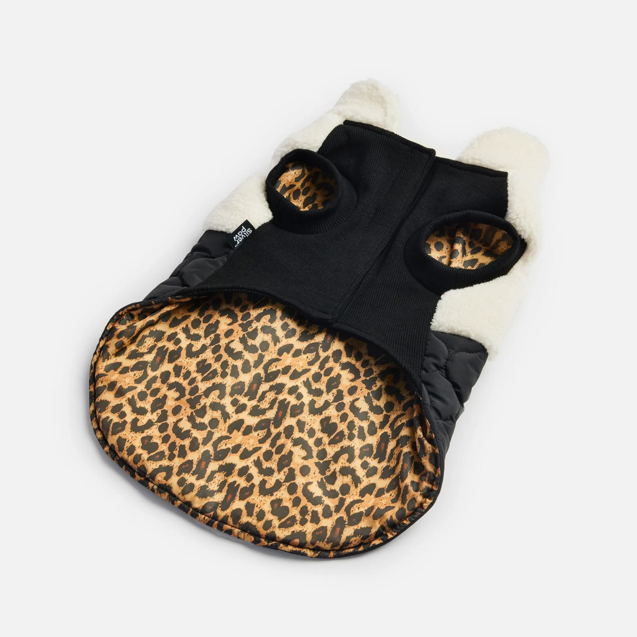 🔥 Loki Quilted Dog Jacket – Stylish Sherpa Coat with Leopard Pocket & Waste Bag Dispenser