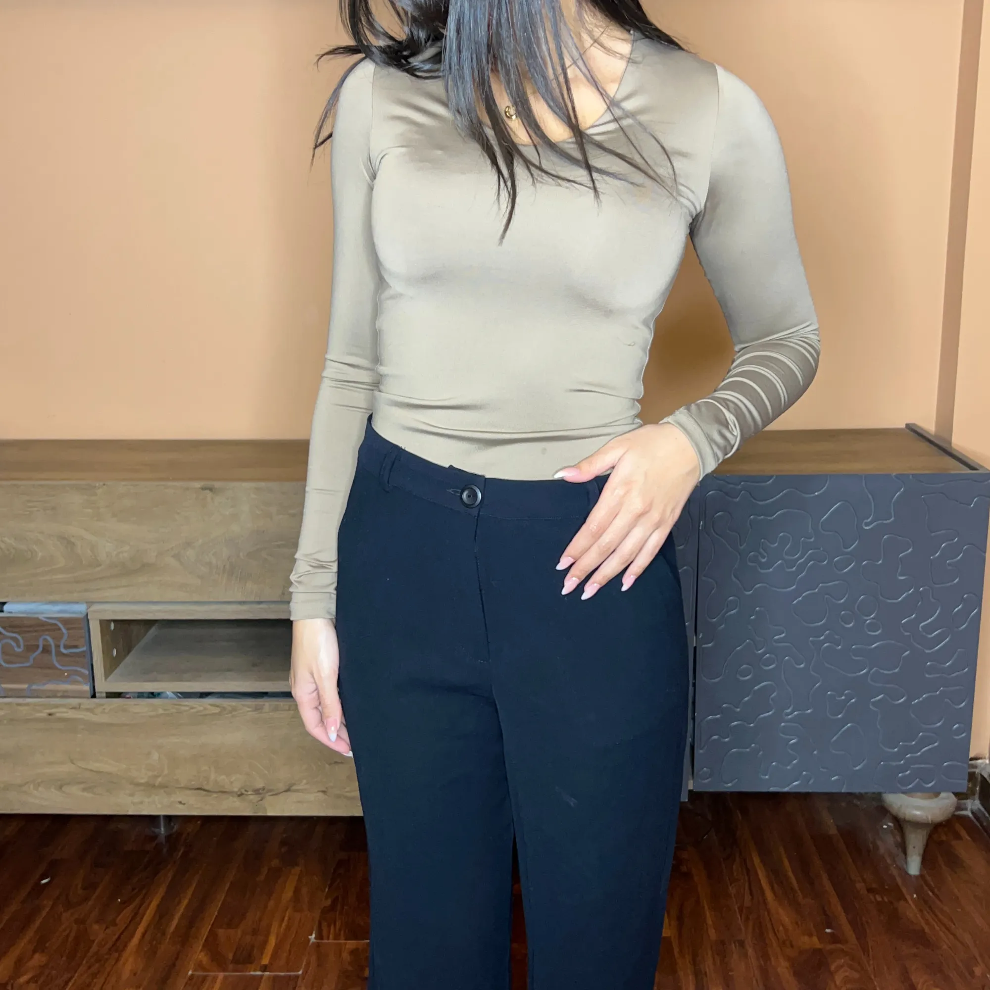 Chic Tailored Wide-Leg Pants