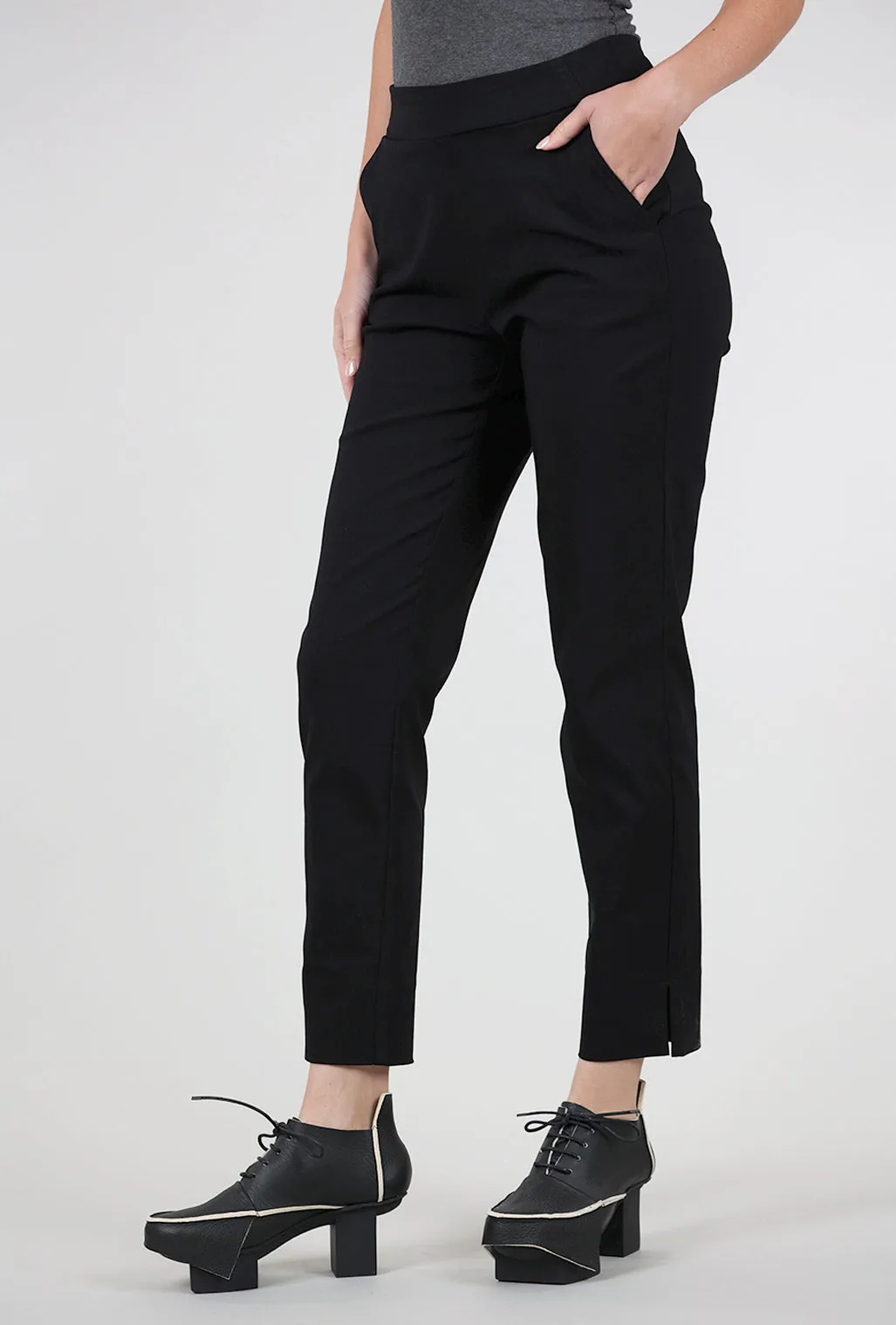 Millenium Ankle Pant, Black