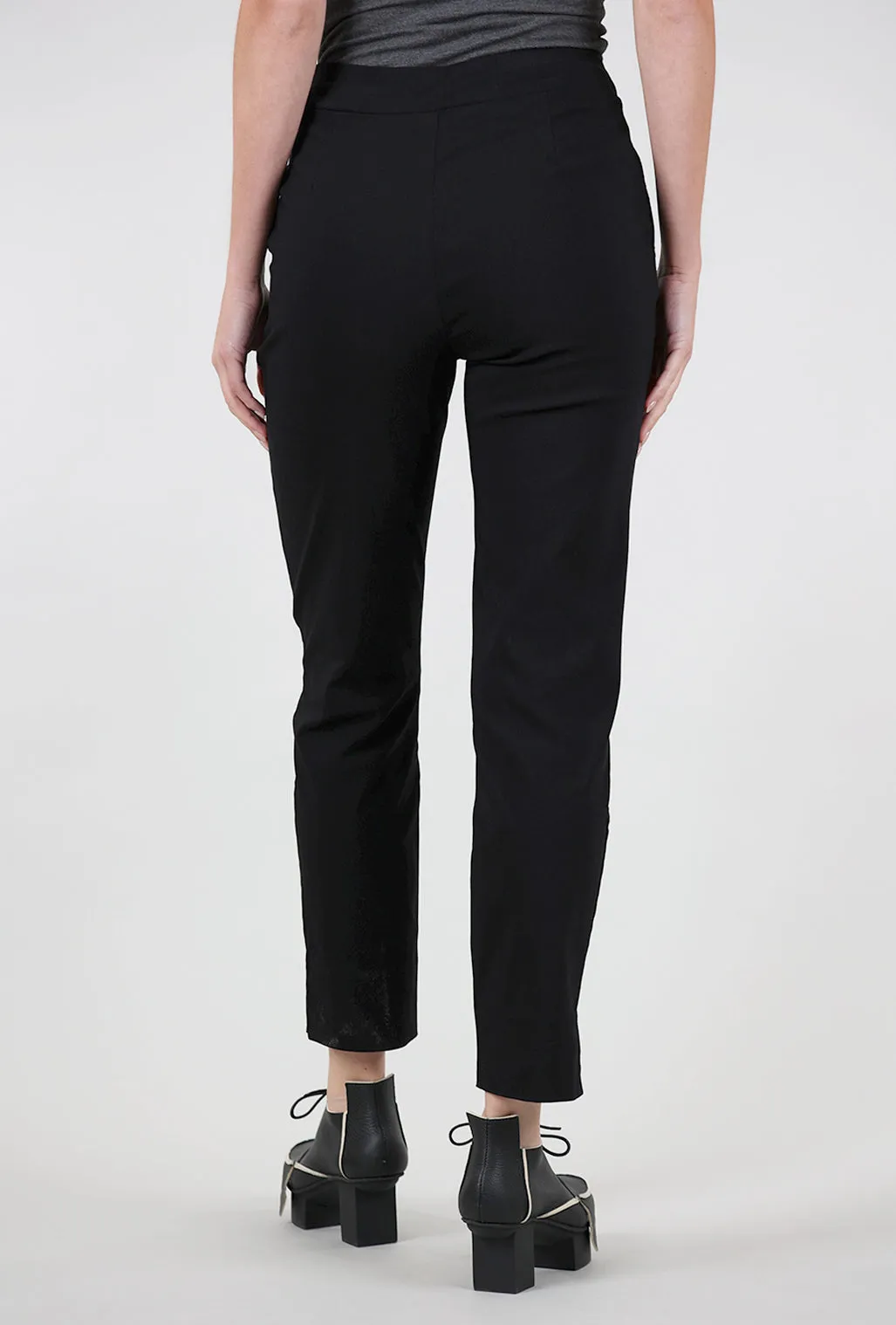 Millenium Ankle Pant, Black