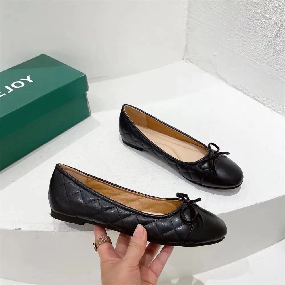 Stunner Women's Casual Flats Comfortable Round Toe Slip On Ballet Flats with Bow Decoration