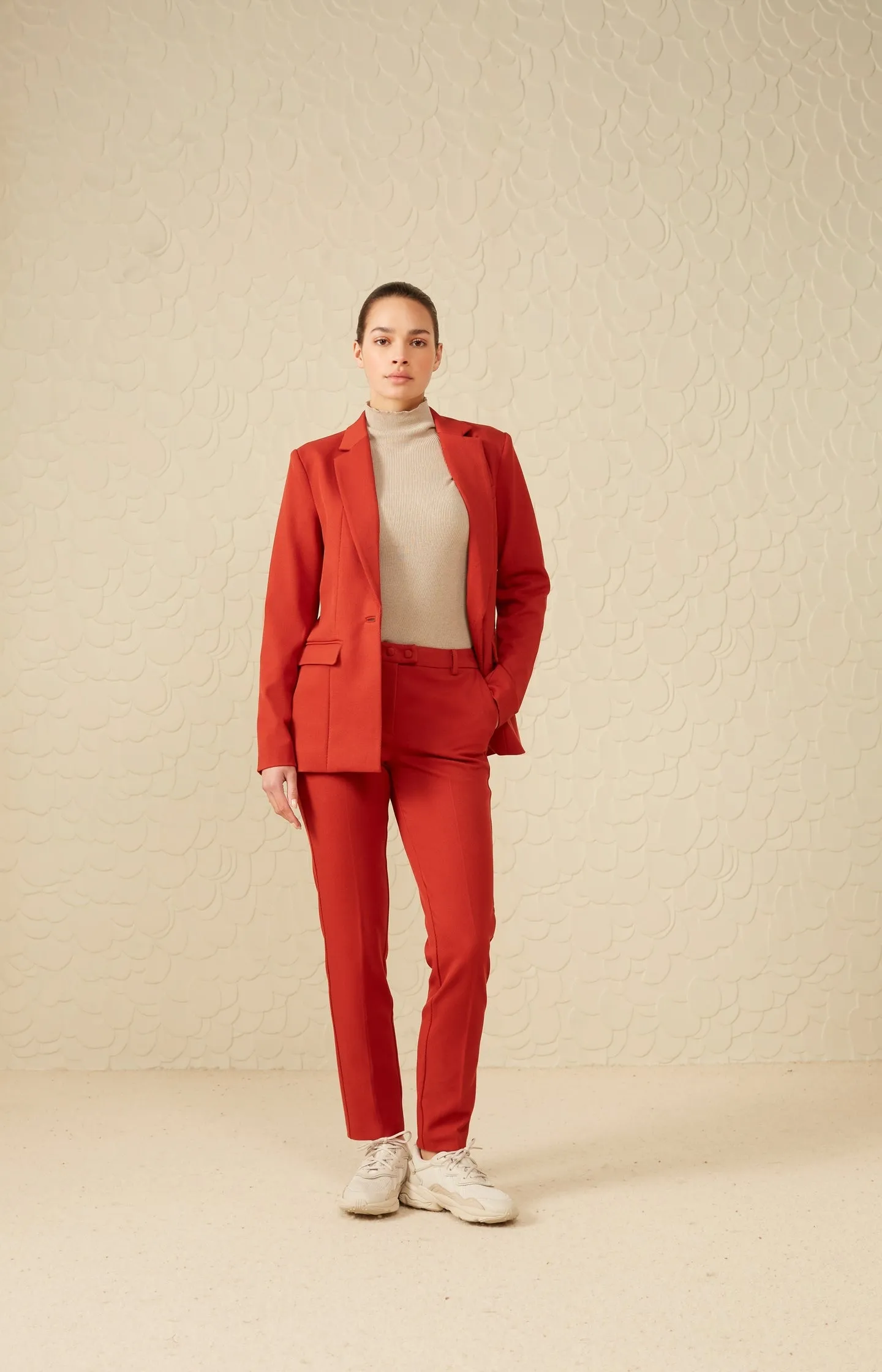 Twill stretch trousers with pockets and buttons