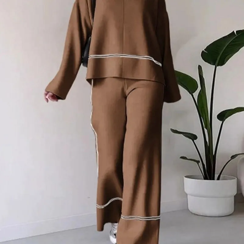 Women's Knitted Lounge Set with Micro-Flared Pants